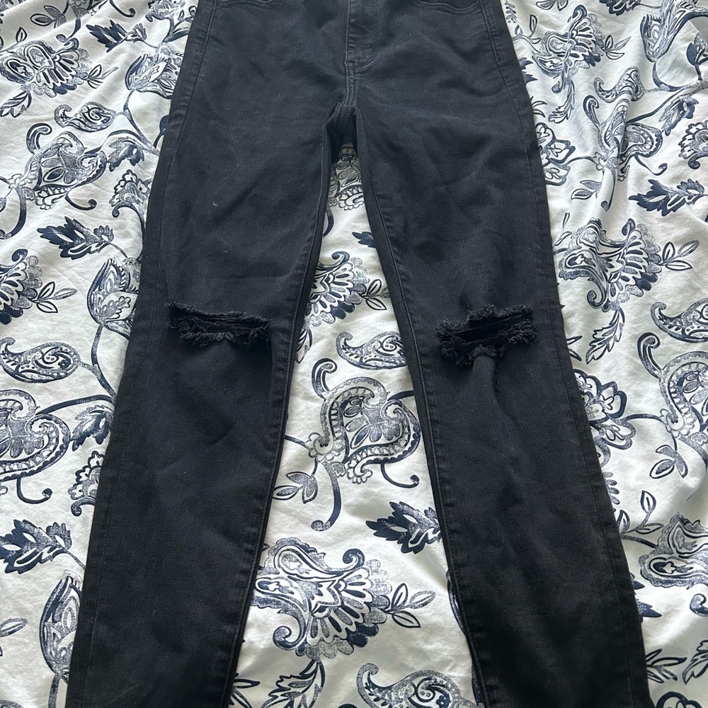 American Eagle Black Distressed Jeans
